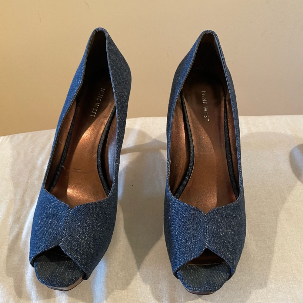Pumps/Heels